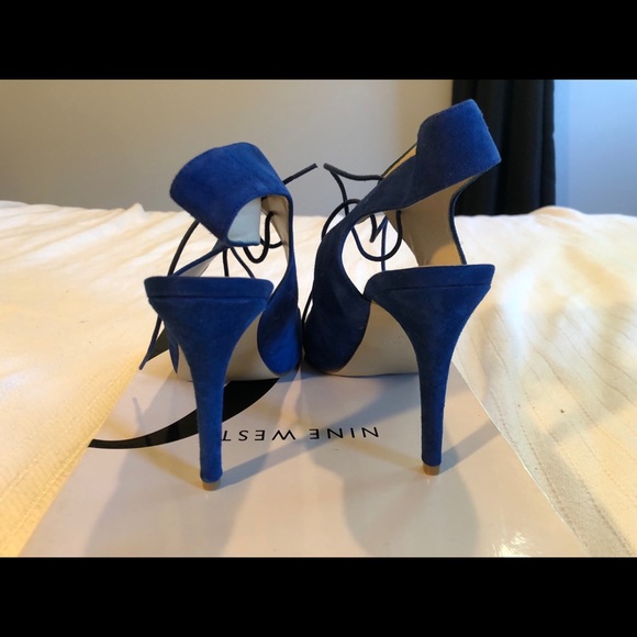 🆕 Brand New Nine West blue suede heels